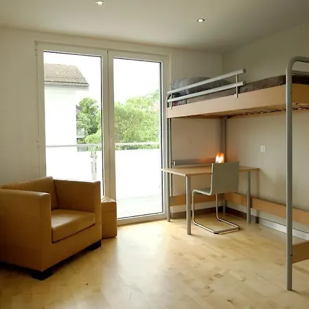Beautiful House 25 Mins From Geneva *